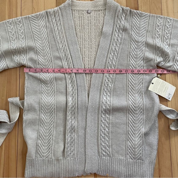 NWOT Margaret O’Leary Silver Accent Belted Knit Cardigan - Sz M - Picture 12 of 12